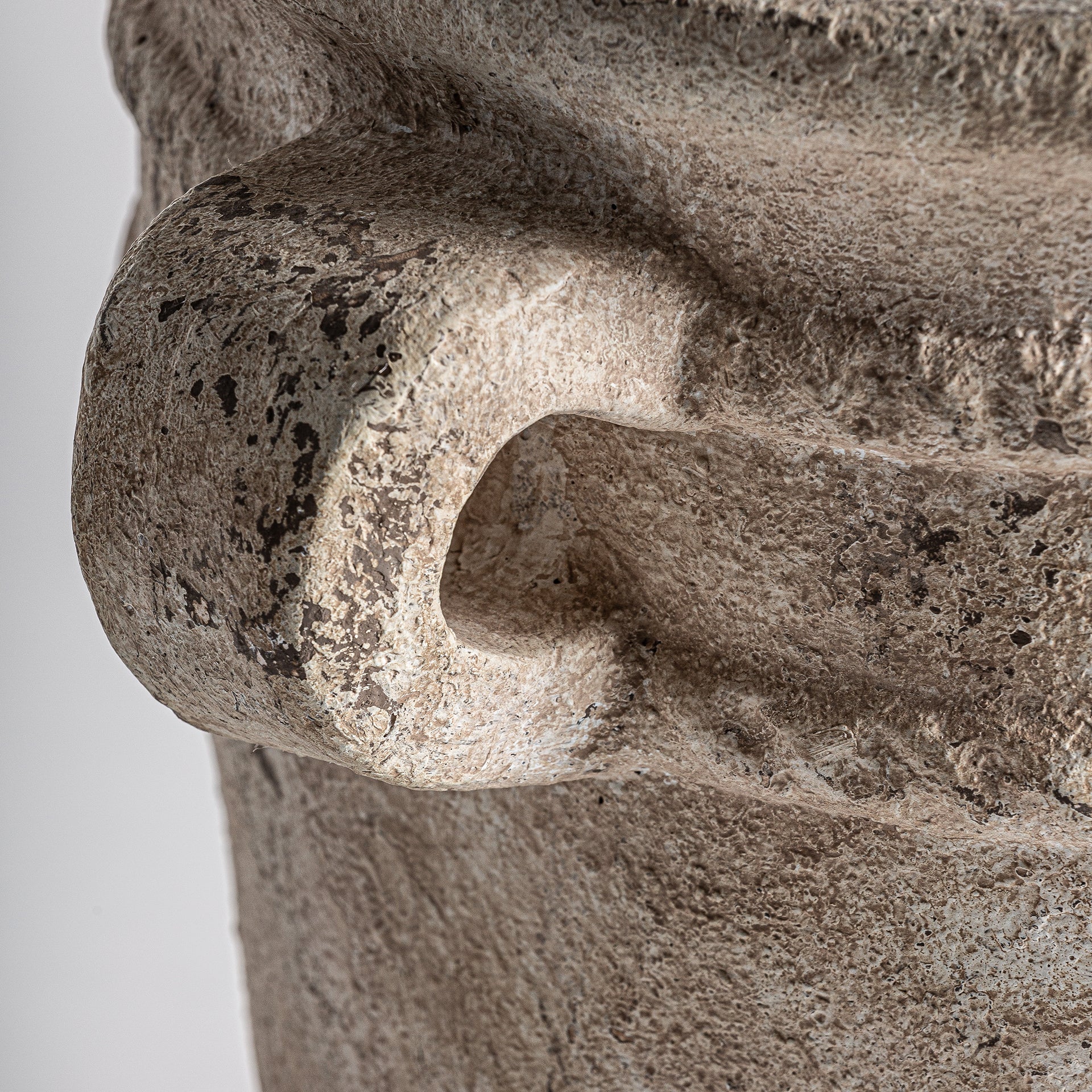 ZAIRA AMPHORA VASE